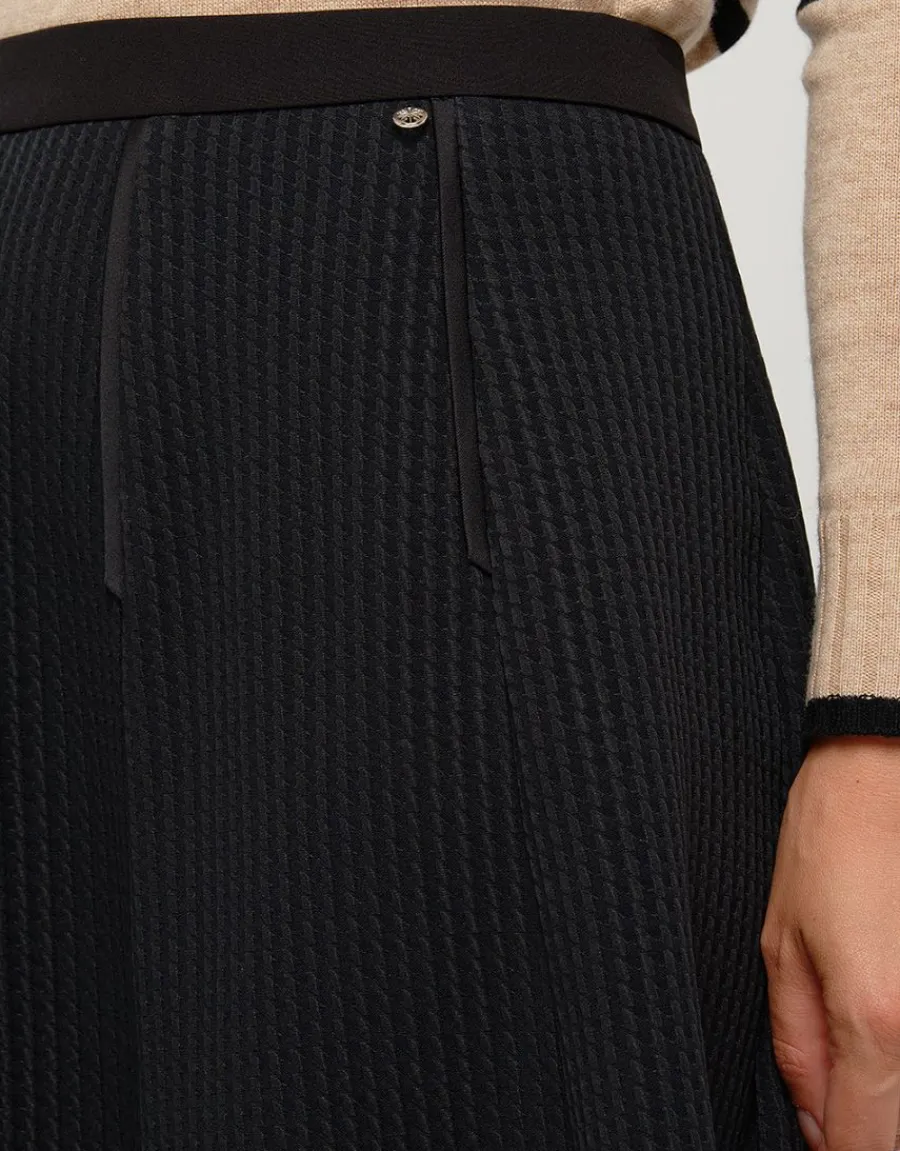 Christine Laure Jupes|Robes & Jupes*Jupe noire évasée gaufrée